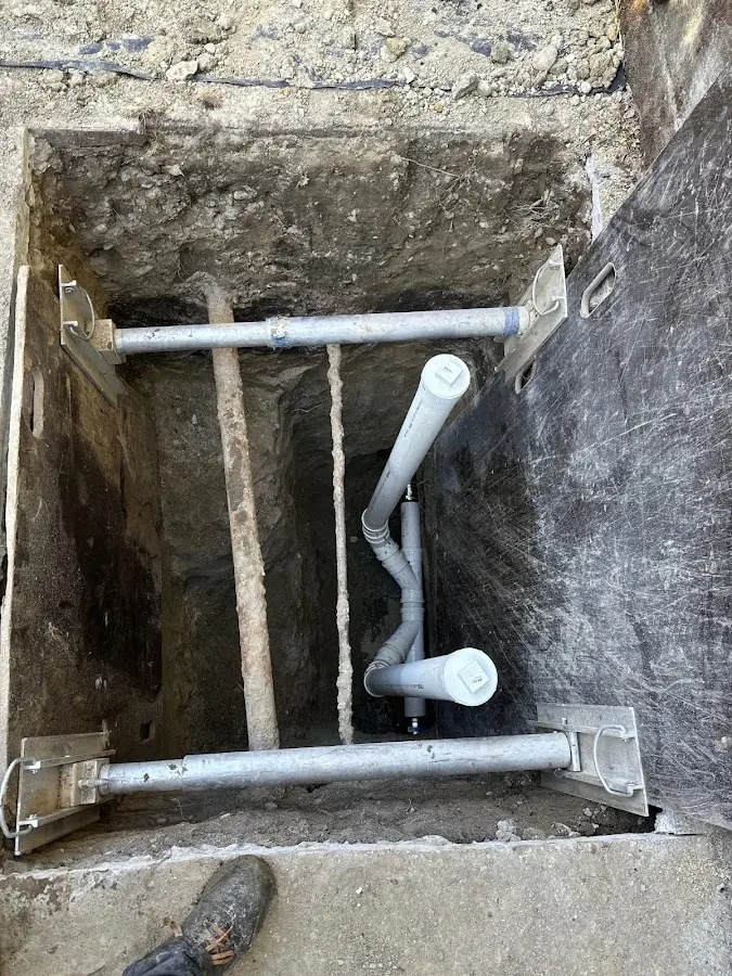 Experienced plumber completing Drain Cleaning work in Willowbrook